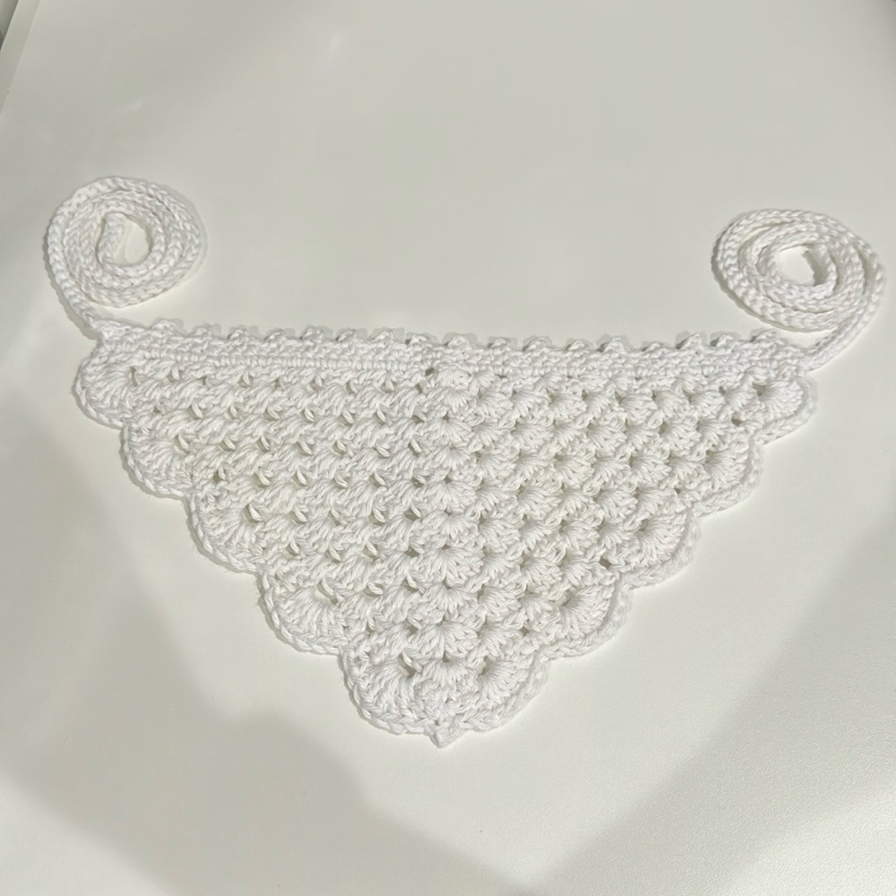 - 🌸 Handmade Crochet Bandana 🌸